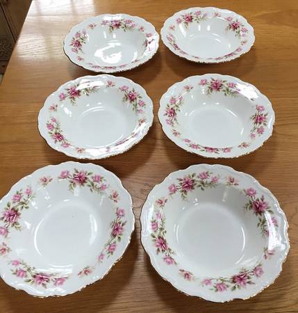 Romance Rim Soup Bowl