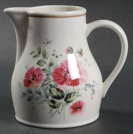 Rougefield Creamer
