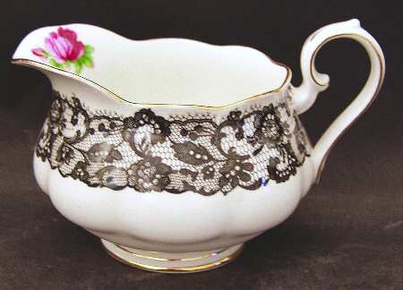 Senorita Round Gravy Boat