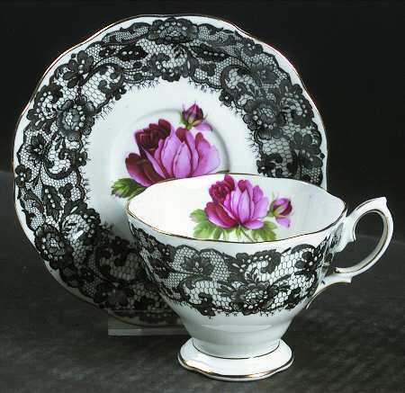 Senorita Footed Cup & Saucer Set