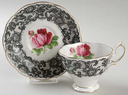 Senorita Footed Cup & Saucer Set