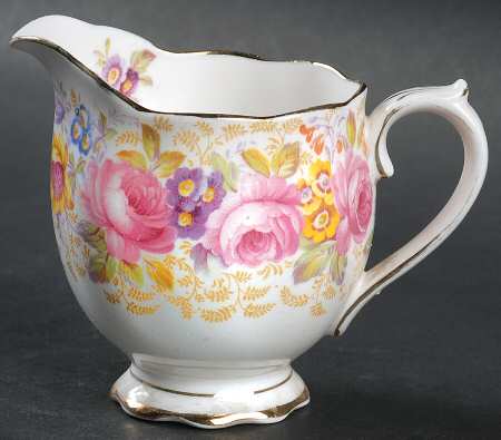 Serena (Thin Gold Trim) Creamer