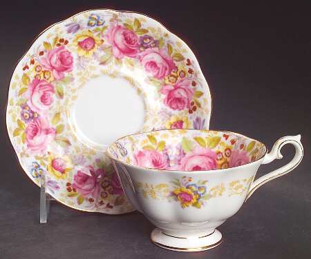 Serena (Thin Gold Trim) Footed Cup & Saucer Set