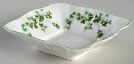 Shamrock (Green Trim, Newer) 4" Square Sweet Meat
