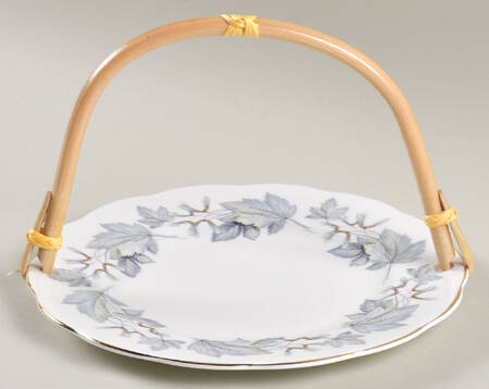 Silver Maple 5 3/8"-5 5/8" Bamboo Handled Serving Plate  HC