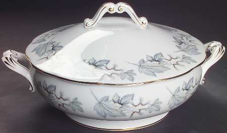 Silver Maple Round Covered Vegetable