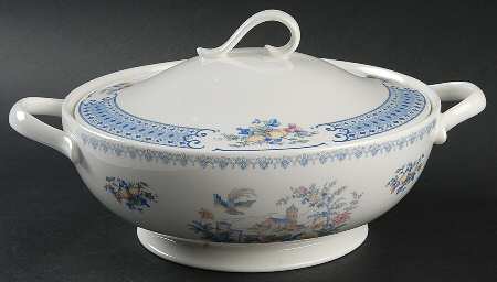 Songbird Round Covered Vegetable