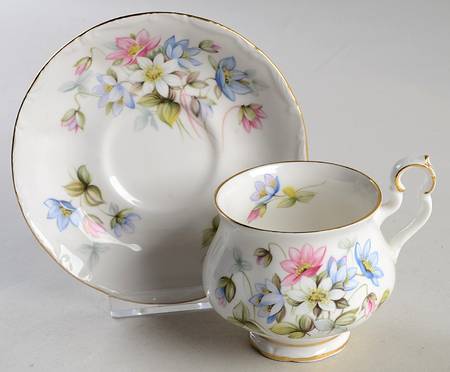 Sonnet Series Footed Cup & Saucer Set