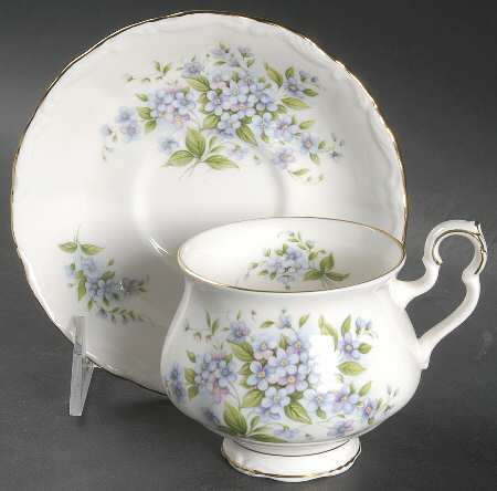 Sonnet Series Footed Cup & Saucer Set