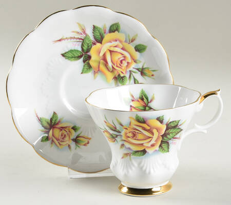 Sweetheart Roses Series Footed Cup & Saucer Set