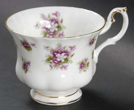 Sweet Violets Snack Cup