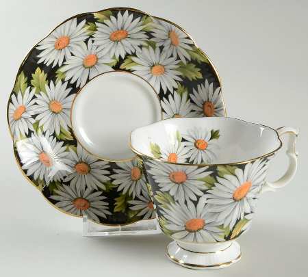 Sylvia Footed Cup & Saucer Set