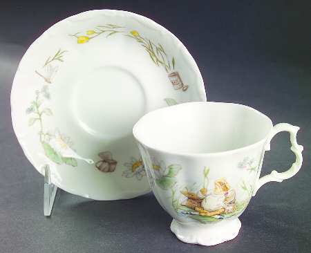 Teatime Collection Footed Cup & Saucer Set