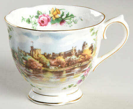 Traditional British Songs Footed Cup