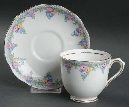 Trellis Footed Cup & Saucer Set