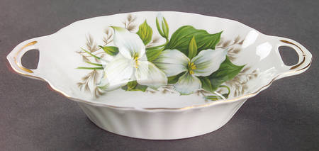 Trillium 5" Oval Sweet Meat Dish