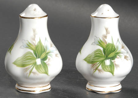 Trillium Salt & Pepper Set