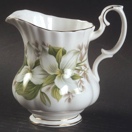 Trillium Mini Creamer