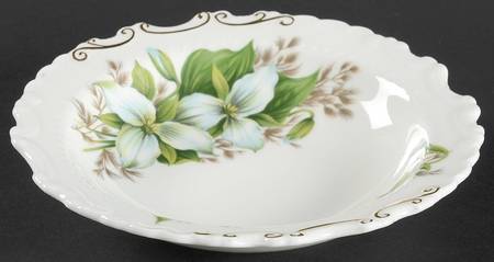 Trillium Round Sweet Meat Dish