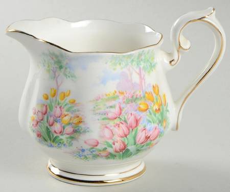 Tulip Creamer