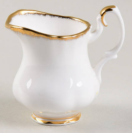 Val D'Or Child's Creamer
