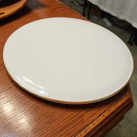 Val D'Or Cake Plate