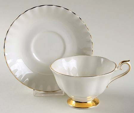 Val D'Or Footed Cup & Saucer Set