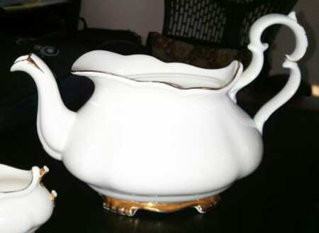 Val D'Or Teapot No Lid