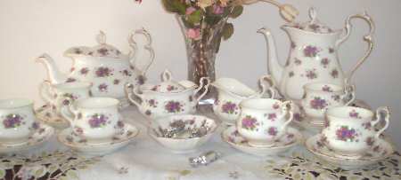 Violetta Teapot & Lid