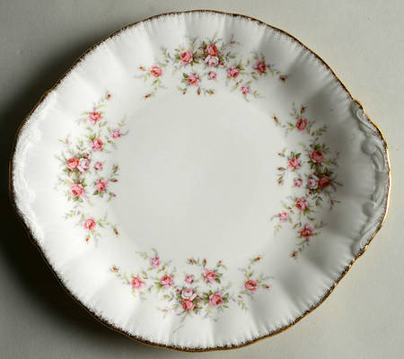 Victoriana Rose (Elizabeth Shape) Handled Cake Plate