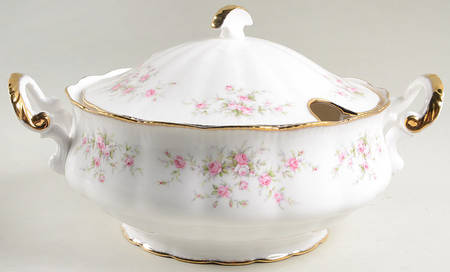 Victoriana Rose (Elizabeth Shape) Tureen &  Lid