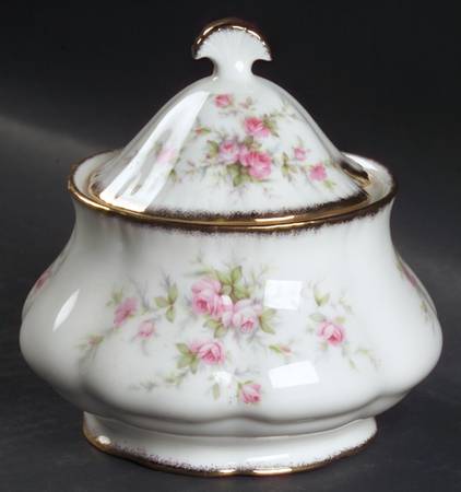 Victoriana Rose (Elizabeth Shape) Sugar Bowl & Lid