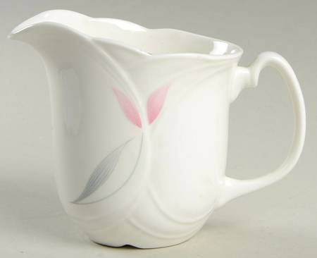 Vista Creamer