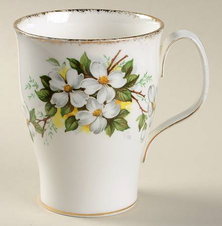 White Dogwood (Brushed Gold Grim Mug