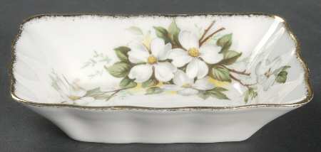 White Dogwood (Brushed Gold Grim Rectangular Sweet Meat Dish