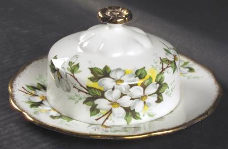 White Dogwood (Brushed Gold Grim Round Covered Butter (Uses Bread & Butter Plate)