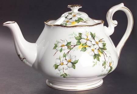 White Dogwood (Brushed Gold Grim Teapot & Lid