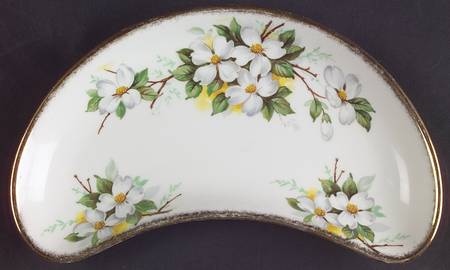 White Dogwood (Brushed Gold Grim Crescent Salad Plate