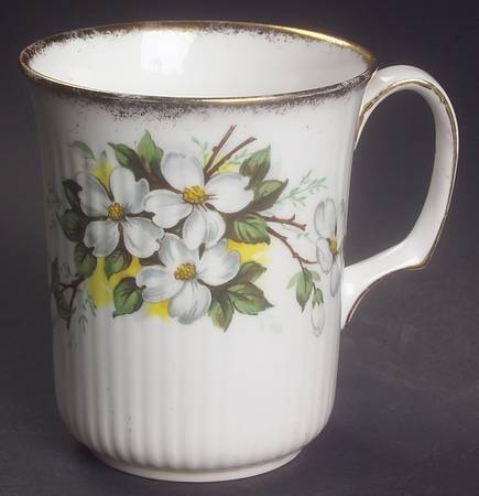 White Dogwood (Brushed Gold Grim Mug