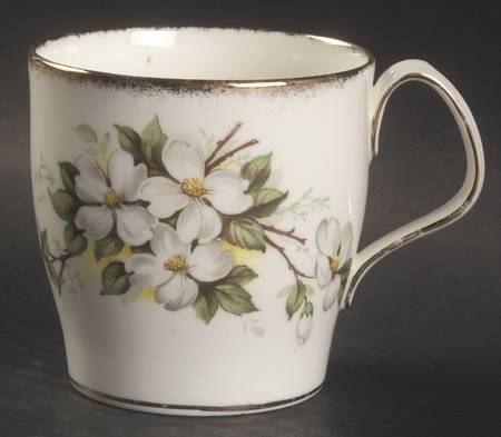 White Dogwood (Brushed Gold Grim Mug