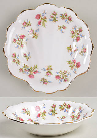 Winsome (White Background) Shell Shaped Dish