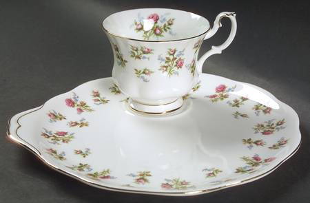 Winsome (White Background) Snack Plate & Cup Set