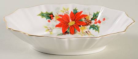 Yuletide (Fluted and Ribbed) 5" Oval Sweet Meat Dish