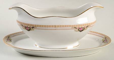 Belmont Gravy Boat with Attached Underplate