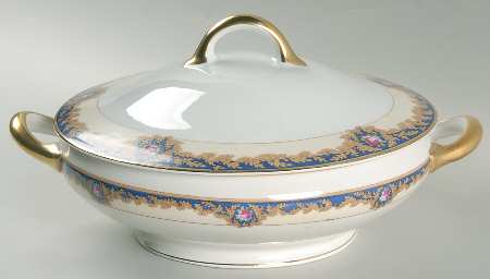 Beverly Round Covered Vegetable
