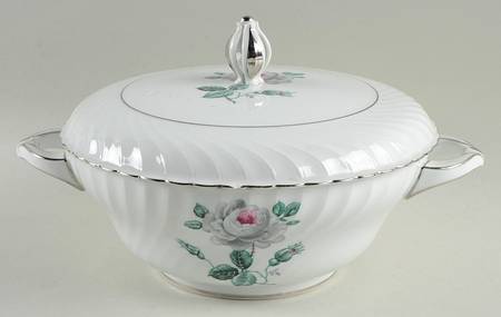 Carmen Round Covered Vegetable