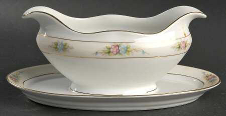 Chicago Gravy Boat with Attached Underplate