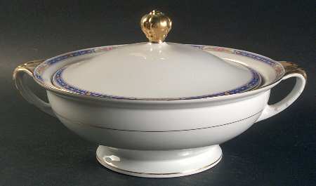 The Kempton Round Covered Vegetable