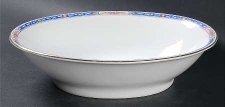 The Kempton 9" Oval Vegetable Bowl