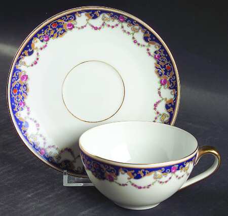 ROB2 Flat Cup & Saucer Set